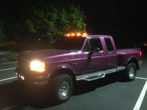1992 Ford F-150 - Night shot with the visor and cab lights in.