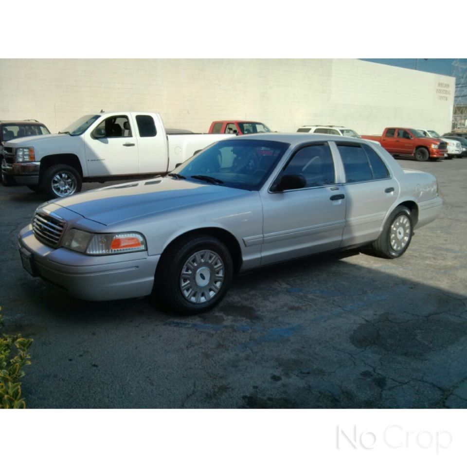 2004 Ford Crown Victoria