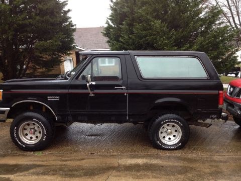 1988 Ford Bronco - 88 Bronco Shawn's first truck Day 1