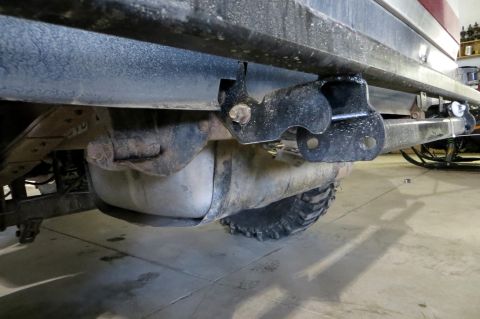 1989 Ford Bronco - I used the stock brackets and some 2x2 .25 square tubing i had laying around. This will get braced and have a few pieces of 1.5" pipe…