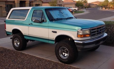 1994 Ford Bronco photo