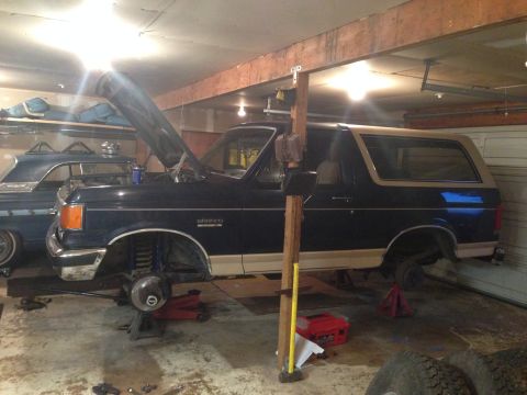 1990 Ford Bronco photo