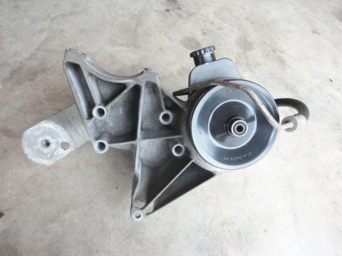 1995 Ford F-150 - 460cid Saginaw Pump/Bracket Clean 1