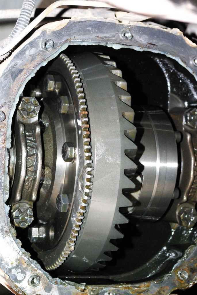 Differential tone ring with gear teeth