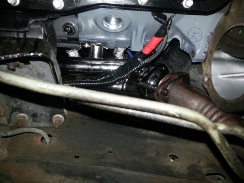 1994 Ford Bronco - Engine exhaust manifold and wiring harness detail.