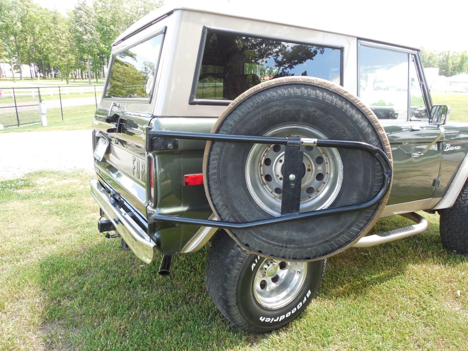 The spare swingaway was replaced a few years ago, and this one was sandblasted & powdercoated.