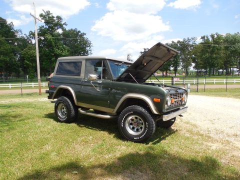1975 Ford Bronco - The colors are 2000 Eddie Bauer Expedition Estate Green & Light Prarie Tan.