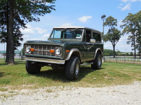 1975 Ford Bronco - The colors are 2000 Eddie Bauer Expedition Estate Green & Light Prarie Tan.