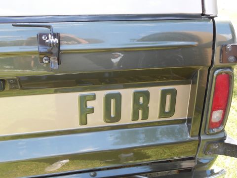 1975 Ford Bronco - The colors are 2000 Eddie Bauer Expedition Estate Green & Light Prarie Tan.