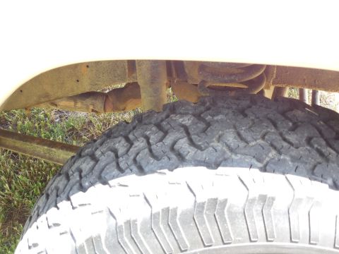 1975 Ford Bronco - RHF wheelwell looking down.