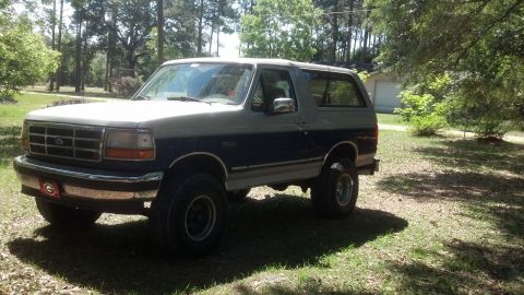 1996 Ford Bronco photo