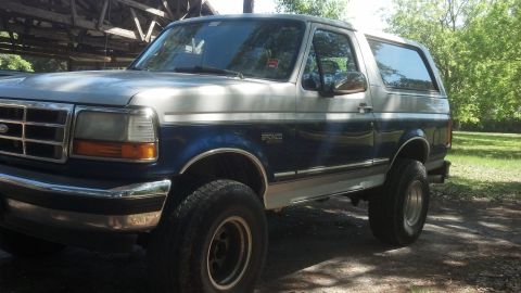 1996 Ford Bronco photo