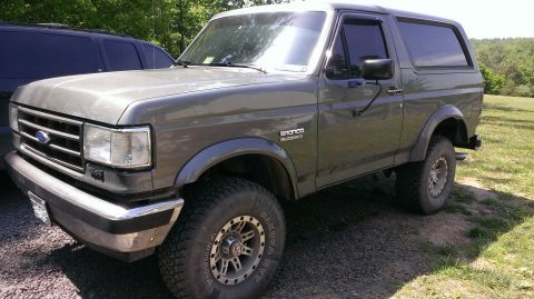 1988 Ford Bronco photo