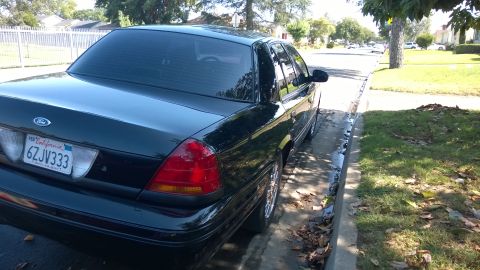 2003 Ford Crown Victoria photo