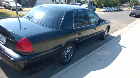 2003 Ford Crown Victoria photo