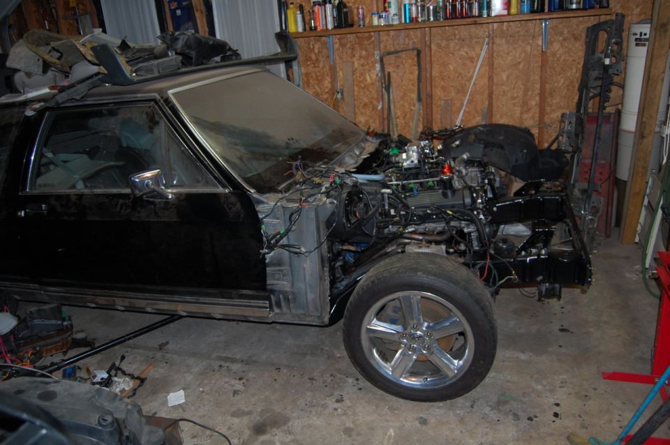 1985 Mercury Grand Marquis, 3q-front view, black, disassembled front end