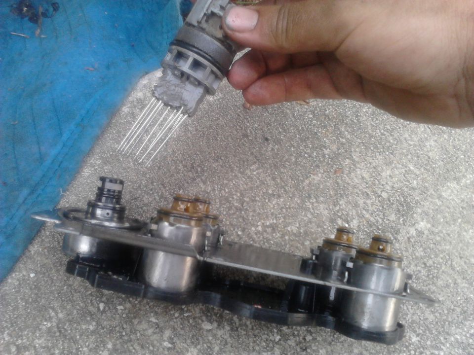 Installing a Transgo shift kit into its E4OD. was going smoothly till I had to take the solenoid pack off. the connector going through the case just would not come out. eventually it broke off from the solenoid pack. even then took another 15mins to get the connector out. FML