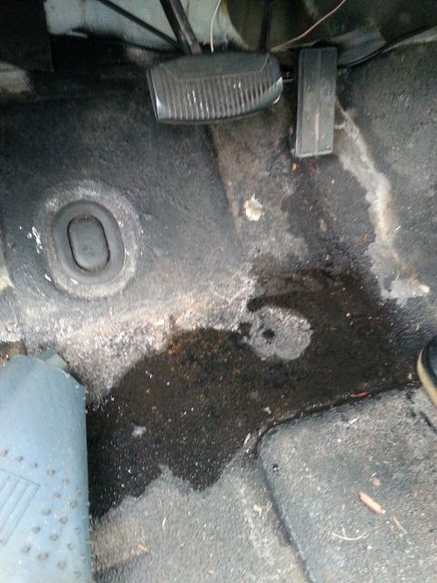 1992 Ford Bronco - still wet after the last application of seam sealer.