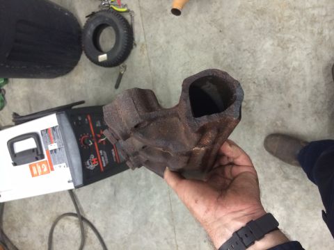 1991 Ford Bronco - Found my exhaust leak.
