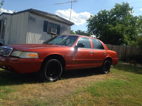 2001 Ford Crown Victoria photo