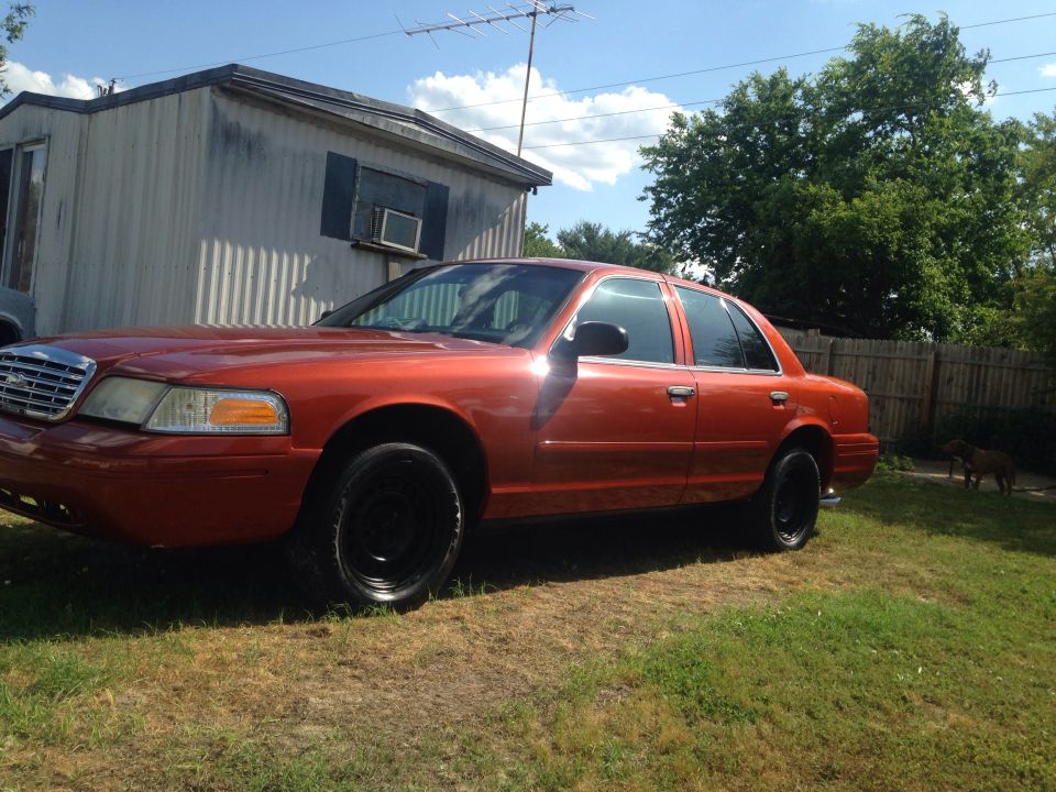 2001 Ford Crown Victoria “Victoria”