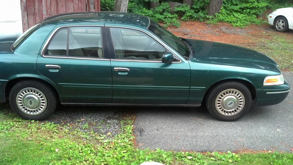 2000 Ford Crown Victoria “Beast Mobil”