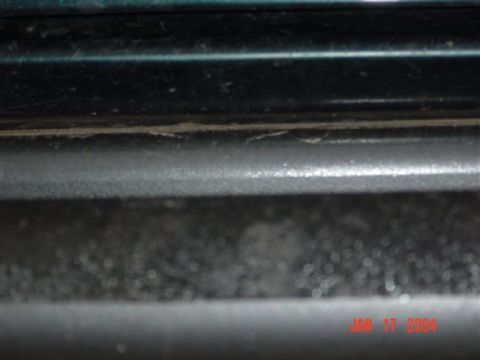 1995 Ford Bronco - Close up driver side spacing center