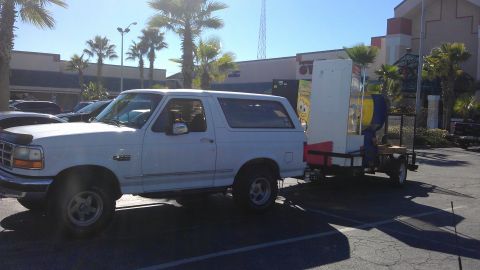 1994 Ford Bronco - The only time I have ever seen this truck squat. The games were loaded with all the weight to the front with little thought given to weight…