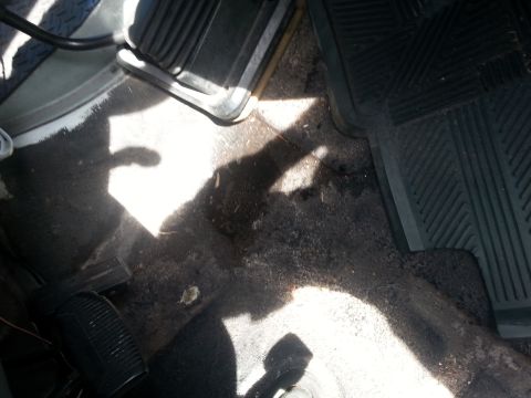 1992 Ford Bronco - Result of a heavy storm last night. Even after applying the seam sealer across the seam on the inside of the trough I still had water on th…