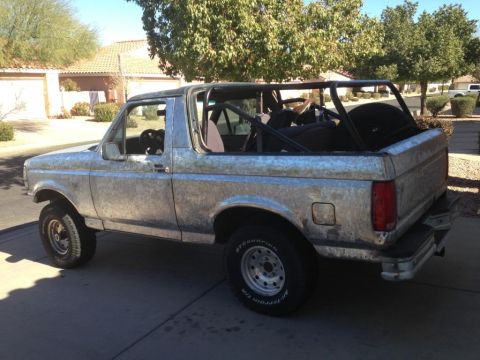 1994 Ford Bronco - This 1994 Ford Bronco has a custom roll cage installed and its top removed.