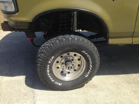 1994 Ford Bronco - This 1994 Ford Bronco features BFGoodrich All-Terrain T/A tires on its front wheel.