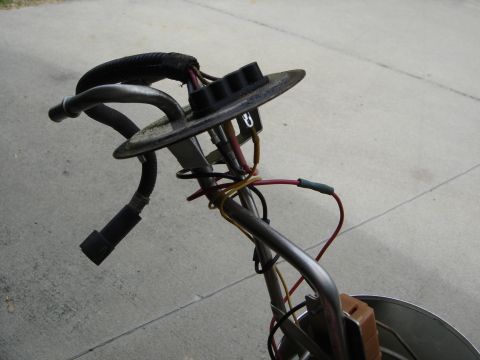 1996 Ford Bronco - This is a fuel pump assembly, not a 1996 Ford Bronco.