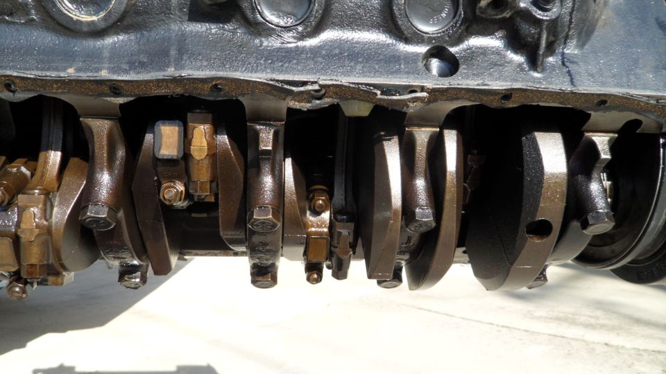 Engine crankshaft and connecting rods, close-up view