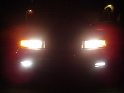 1993 Ford Taurus - Those are some bright silverstars