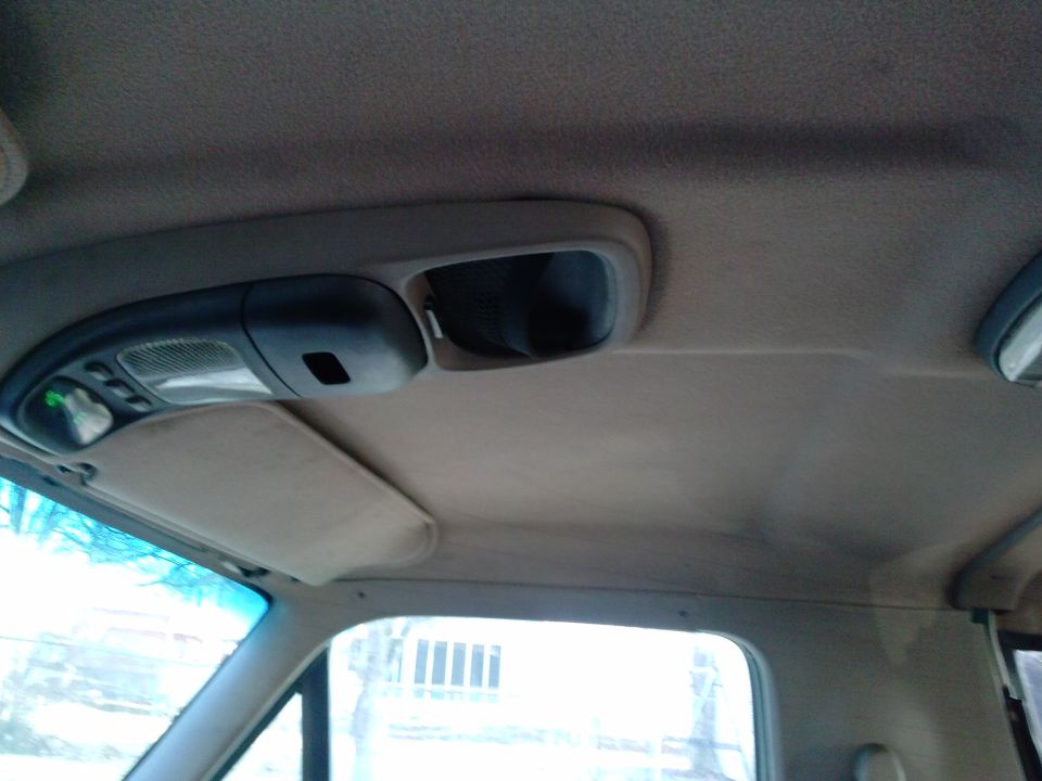 1996 Ford Bronco interior ceiling console with visor and overhead lights