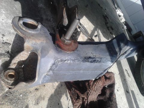 1988 Ford Bronco - Passenger axle beam. I decided it would be a smart idea to reinforce the axle beams. ive had the problem of bending them a couple times in…