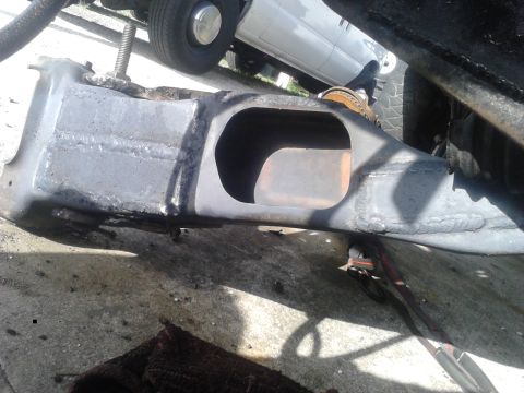1988 Ford Bronco - passenger side axle beam with the steel plate welded for reinforcement. shouldn't ever have a problem with this bending