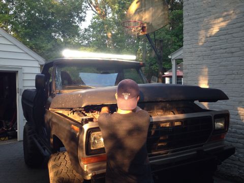 1979 Ford Bronco - We have LIGHT !!