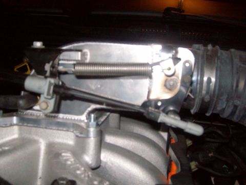 2004 Ford Crown Victoria - Throttle body assembly and intake manifold components shown in detail.