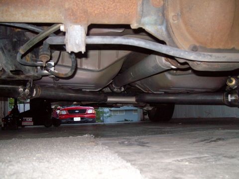 2004 Ford Crown Victoria - Pay no attention to the rear axle.