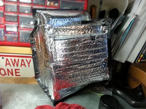 1992 Ford Bronco - added a few more pieces of insulation to the box, figured that would help improve the R value and keep the air cooler.