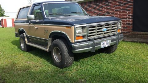 1984 Ford Bronco - 3/4 view