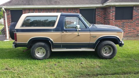 1984 Ford Bronco - Better profile.