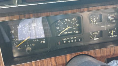 1984 Ford Bronco - The dashboard displays various gauges including speed, RPM, fuel, oil, temperature, and charge levels.