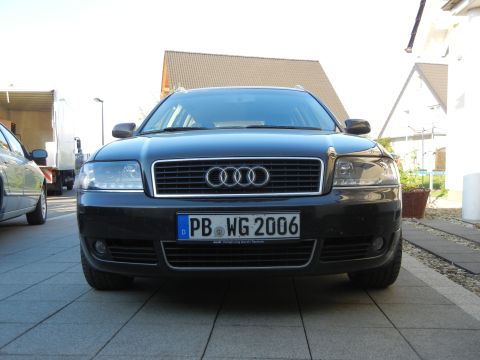 2003 Audi A6 - Front view of a black Audi A6 sedan with license plate PB WG 2006, parked outdoors.