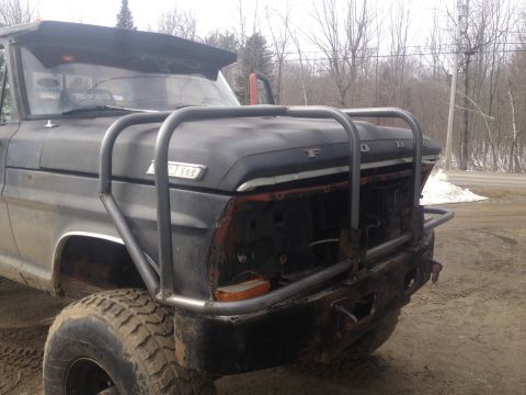 1970 Ford F-250 - This 1970 Ford F-250 features a custom brush guard and is missing its grille.