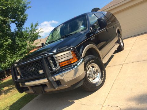 2000 Ford Excursion photo