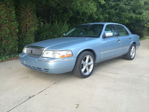 2003 Mercury Grand Marquis photo