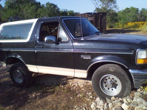 1993 Ford Bronco photo