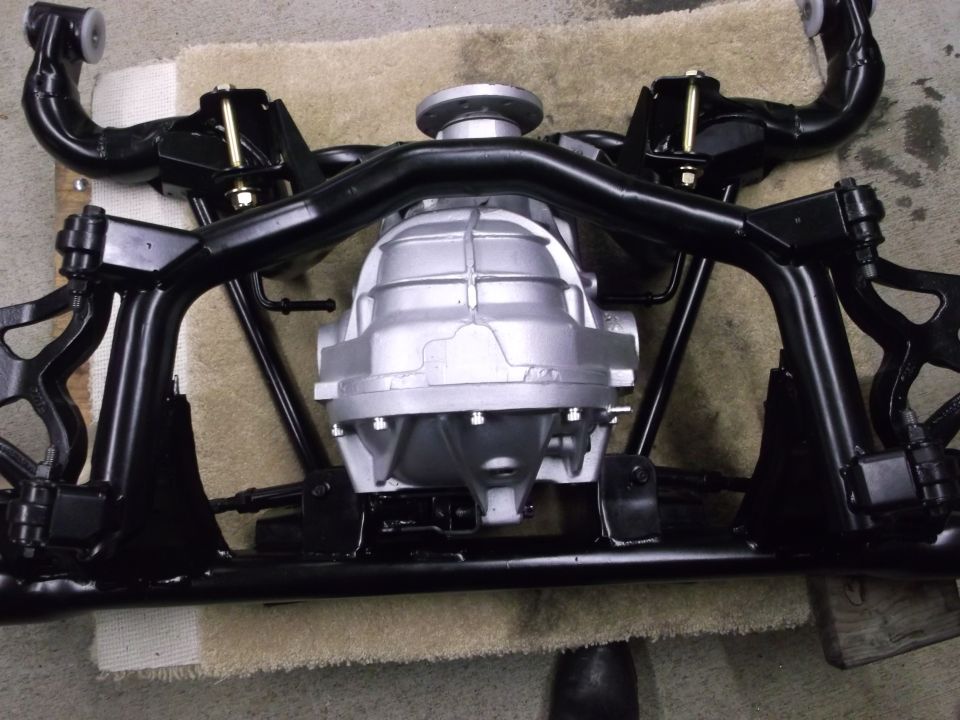 Installed Ford Racing reinforcing rear cover, should add a lot of protection.